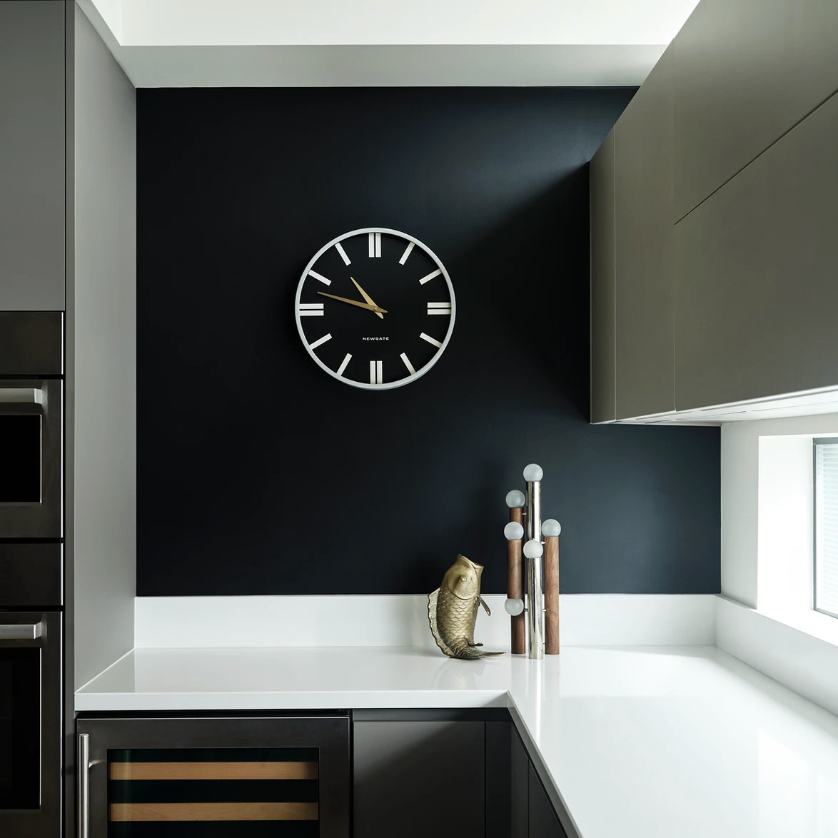 Sherman Oaks | Swanky Black and White Contemporary Home