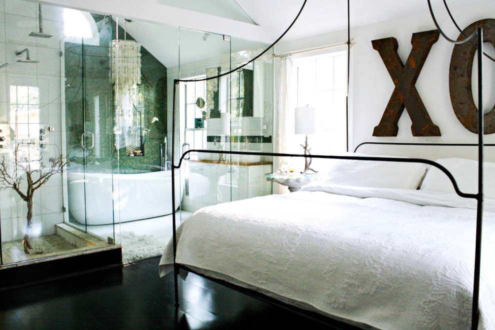 Inspiration for an eclectic bedroom remodel in Tampa