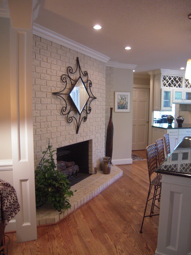 Example of a transitional kitchen design in Charlotte