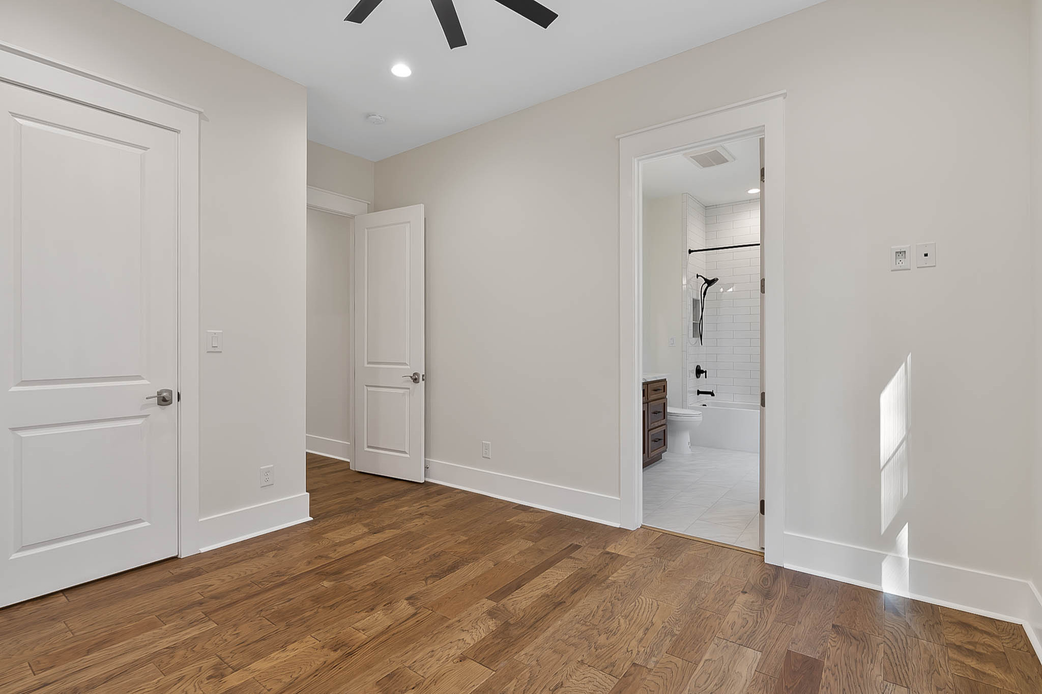 Oyster White Farmhouse