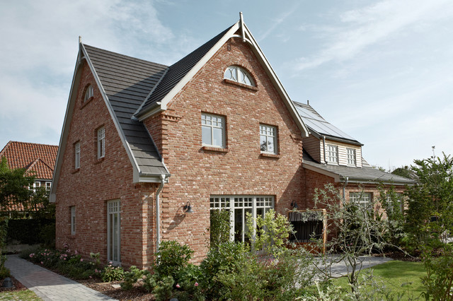FLD &ndash; Neubau eines Stadthauses beach-style-exterior