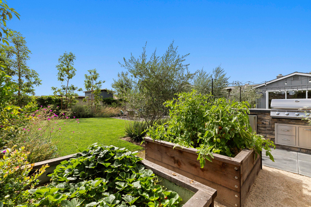 Inspiration for an eclectic home design remodel in Orange County