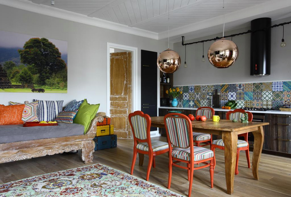 КВАРТИРА НА ЦВЕТНОМ БУЛЬВАРЕ С БАЛИЙСКИМИ МОТИВАМИ