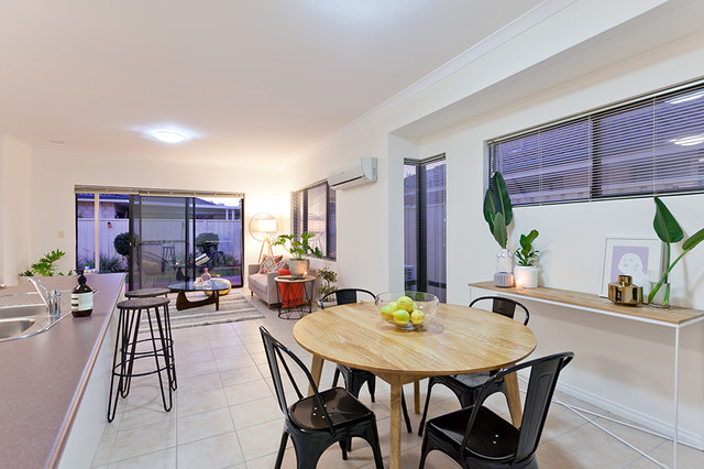 48 Moojebing St, Bayswater trendy-spisestue