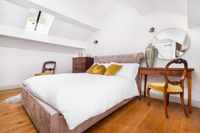 The Broggin Barn rustic-bedroom