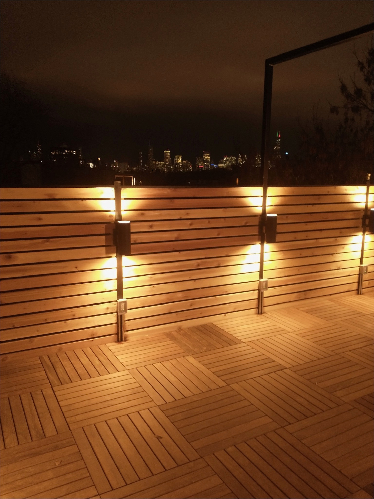 Wicker park, rooftop deck