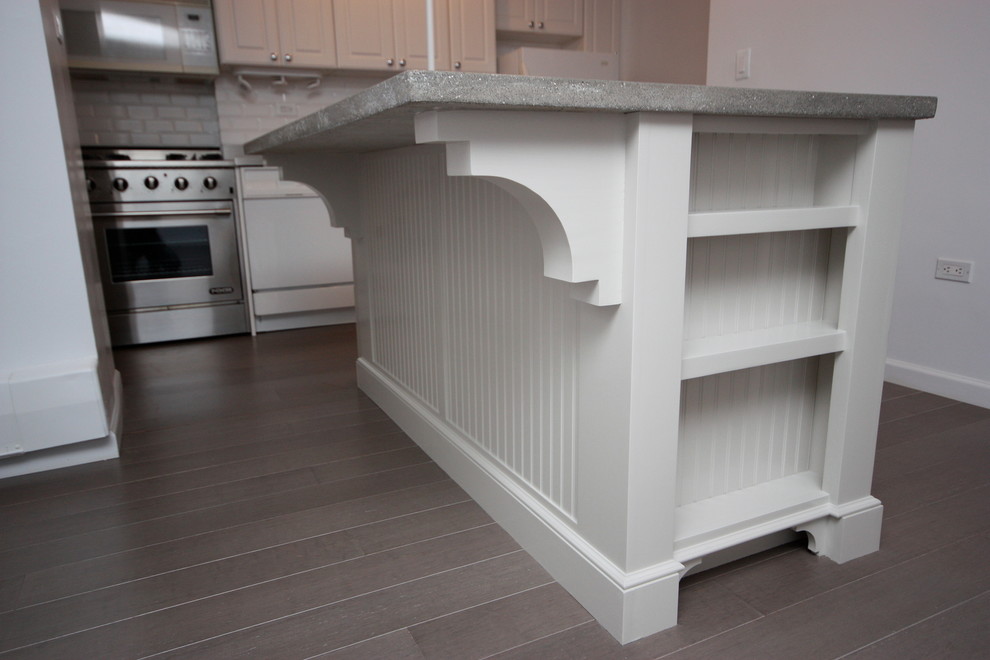 Kitchen - transitional kitchen idea in New York