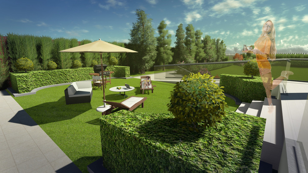 В центре города у рощи.