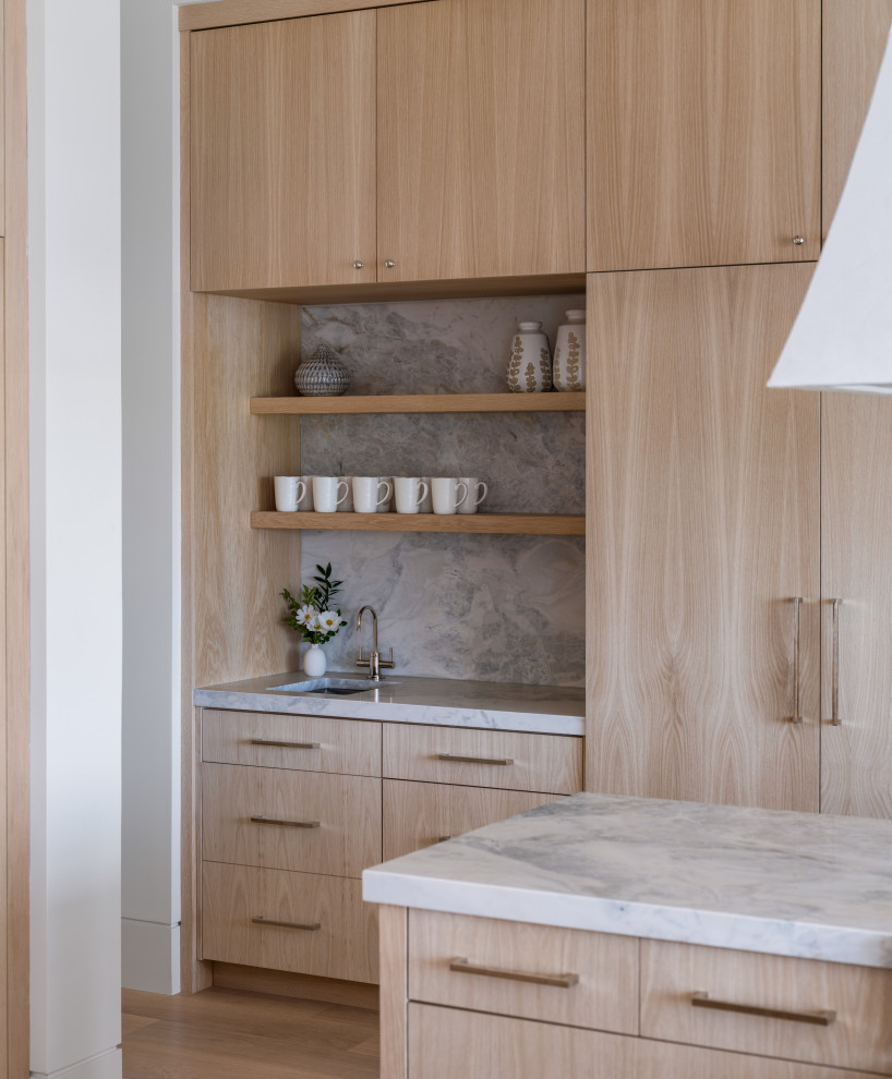 Home bar - coastal home bar idea in Charleston