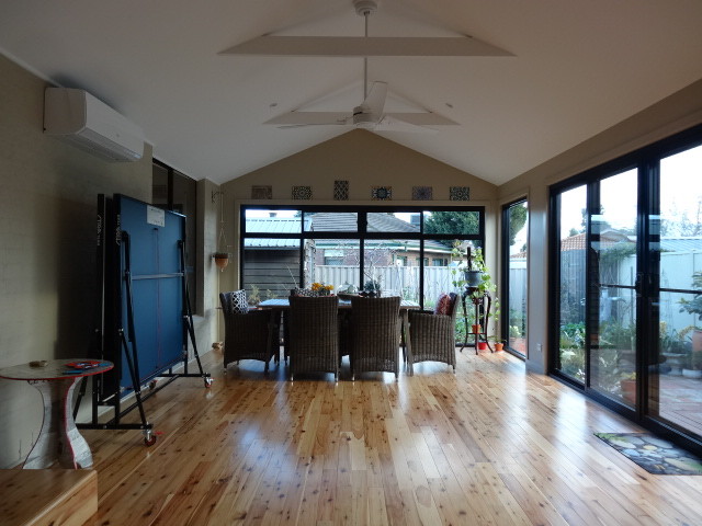 Photo of a modern sunroom in Melbourne.
