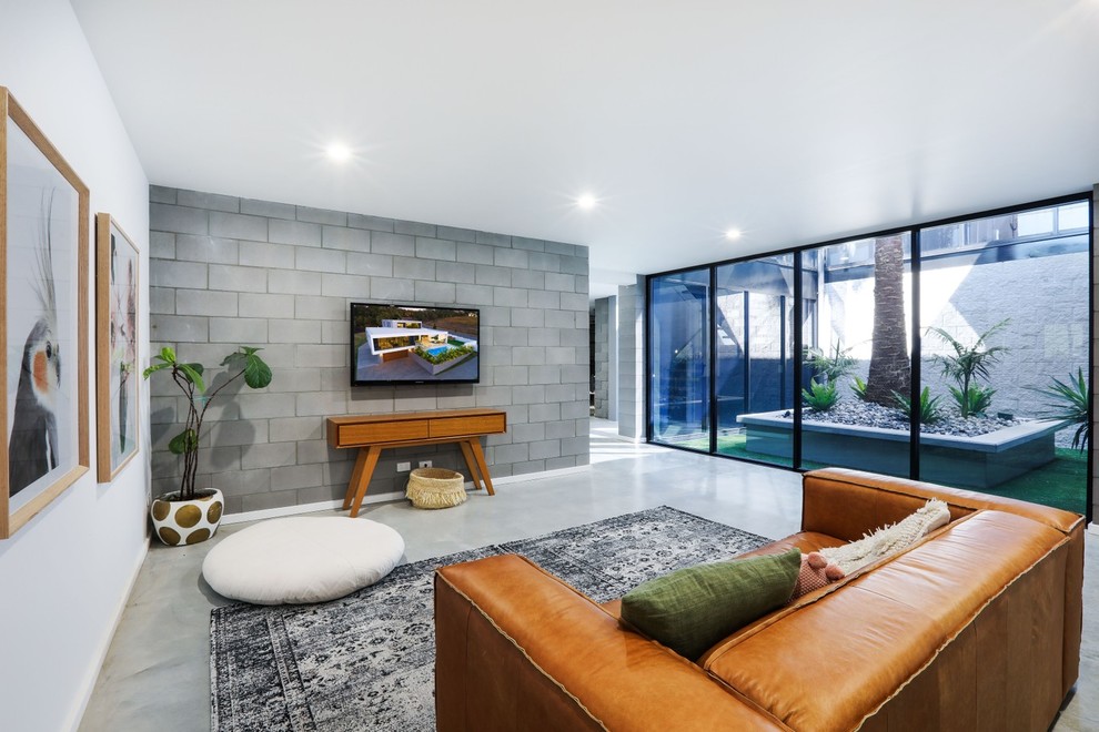 Inspiration for a modern home design in Gold Coast - Tweed.
