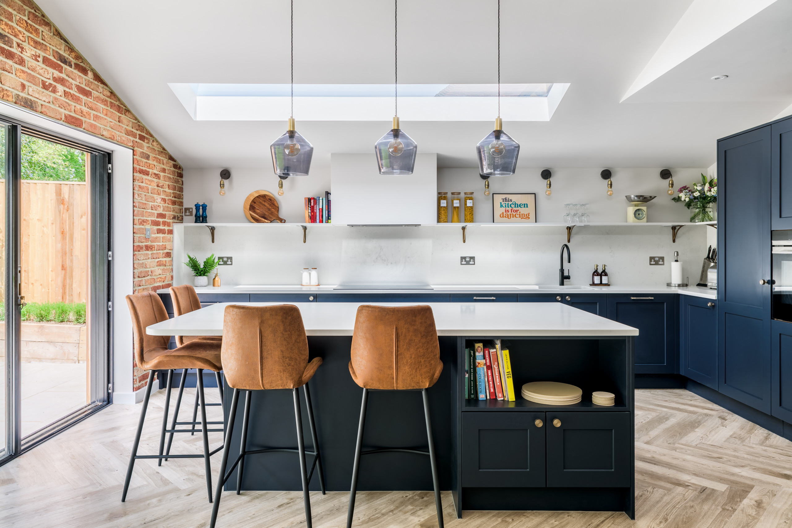 Smart visual separation in open kitchen living room