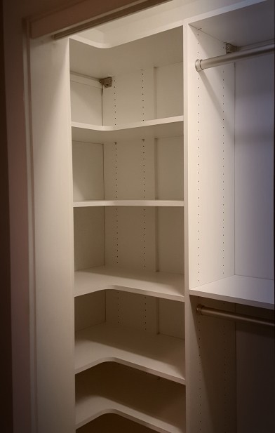 Design ideas for a contemporary storage and wardrobe in Columbus.