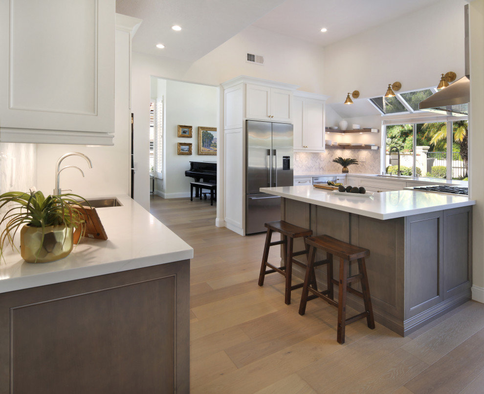 Transitional kitchen photo in Orange County