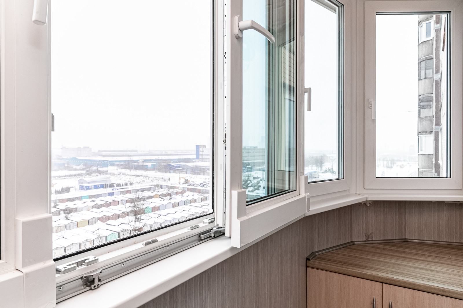 Остекление Балконов и лоджий с отделкой