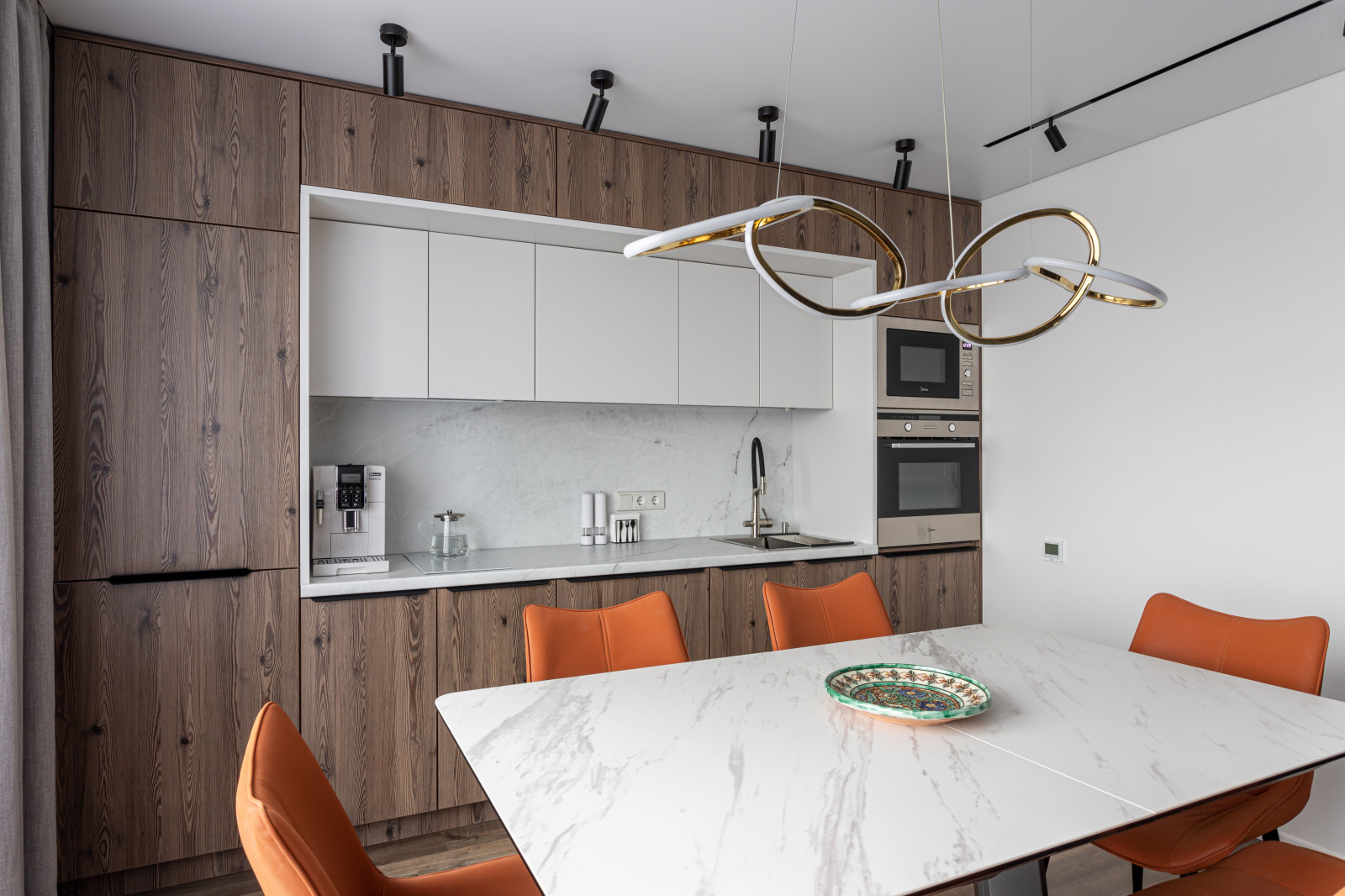 Трехкомнатная квартира на Бауманской