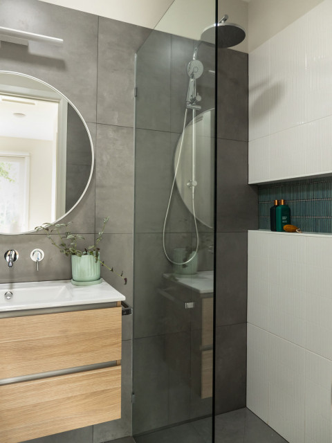 Bathroom contemporary-bathroom