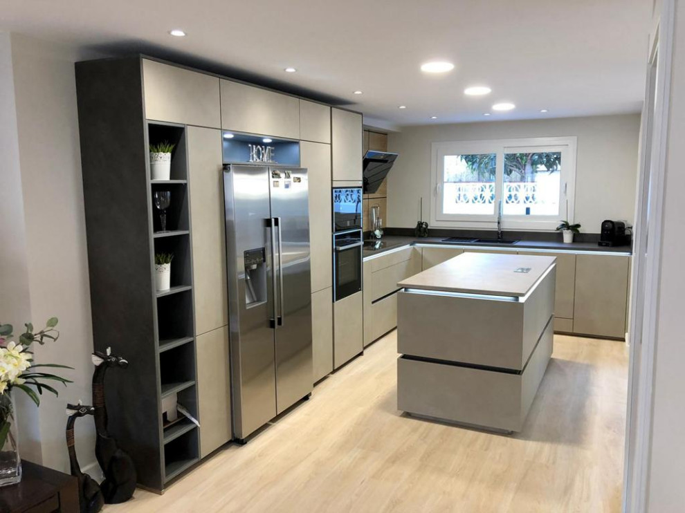 Idée de décoration pour une cuisine design.