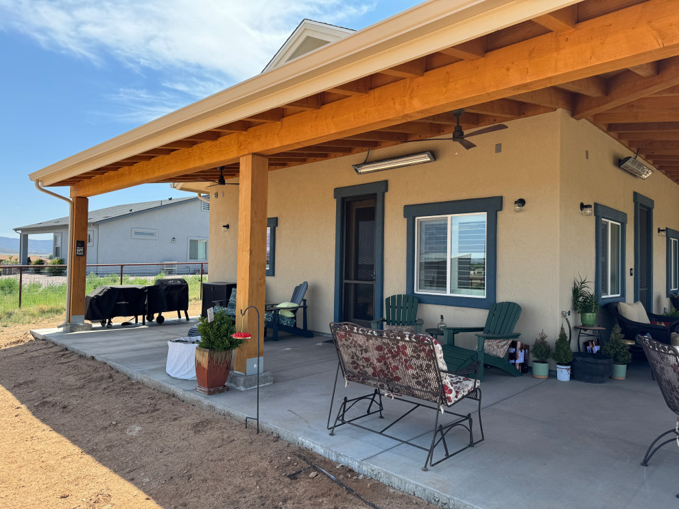 Casita and Garage