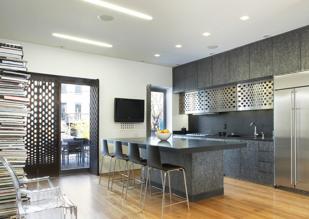 Inspiration for a contemporary kitchen in New York with stainless steel appliances.