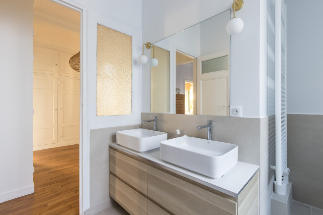 Garibaldi transitional-bathroom