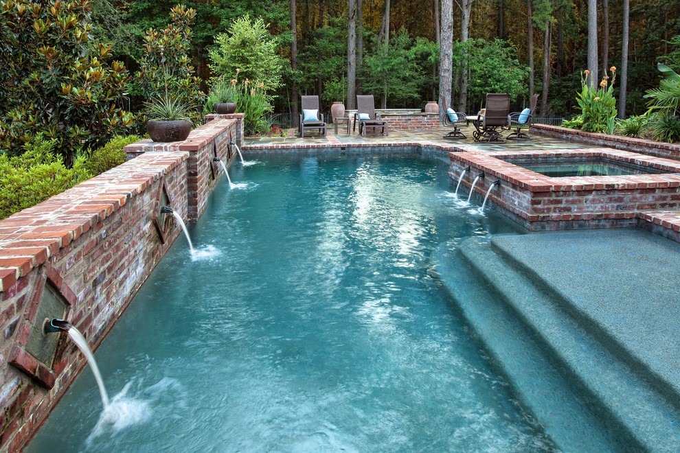 Large pool photo in Miami