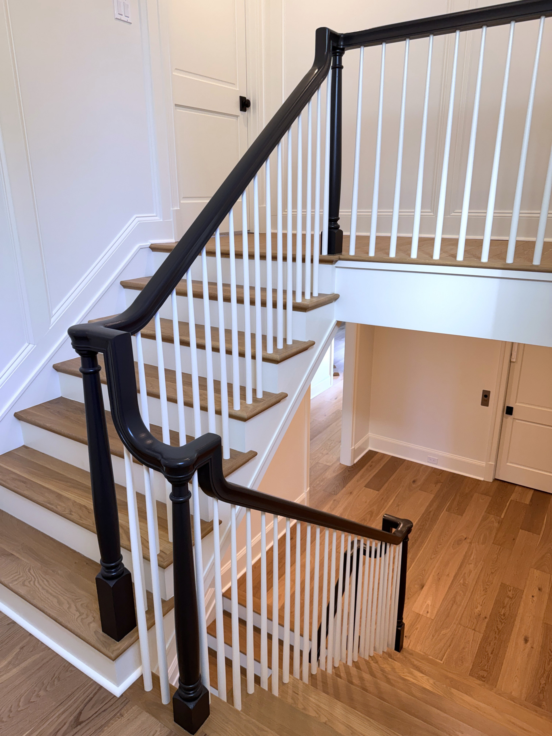 Project #160 | Traditional Box Stair with Gooseneck Handrail