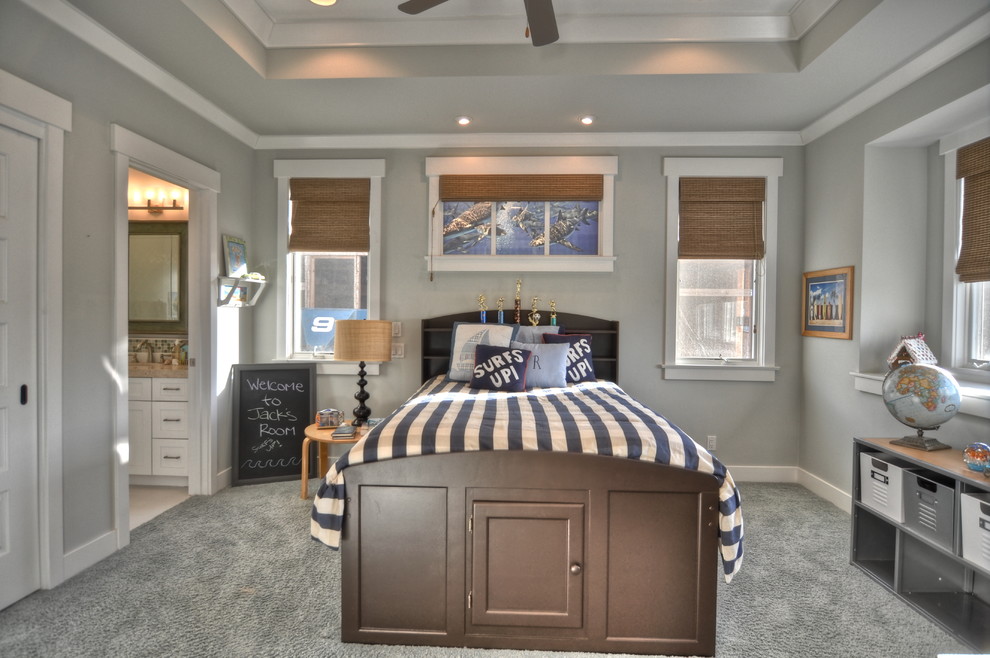 Inspiration for a traditional kids' room for boys in Los Angeles with grey walls, carpet and grey floor.