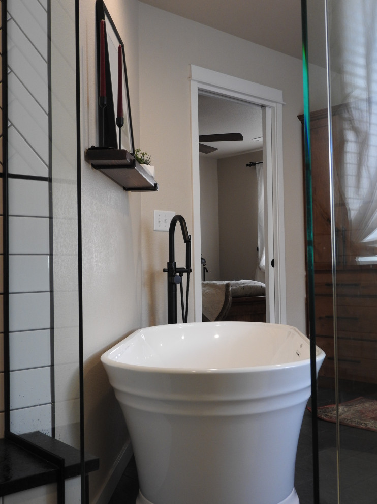 Transitional home design photo in Denver