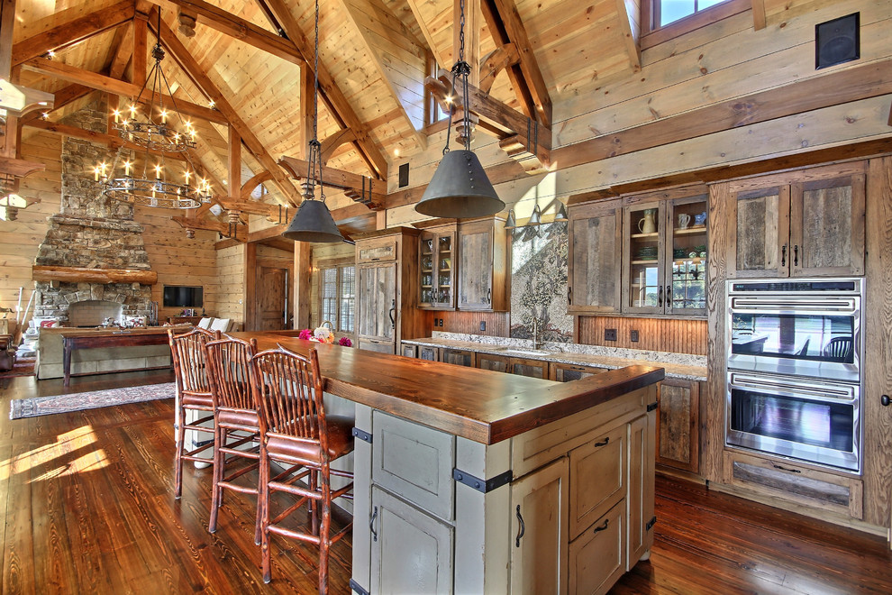 Photo of a country kitchen in Atlanta.