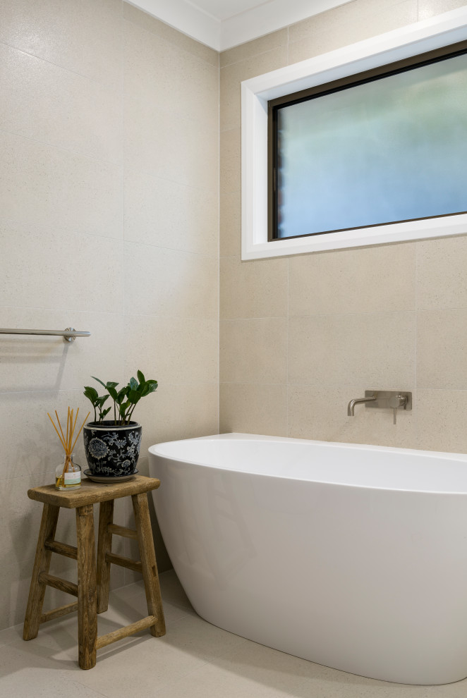 Main bathroom