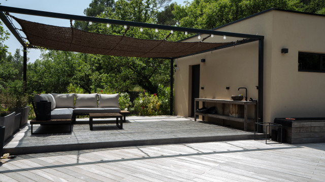 terrasse couverte pour salon d'&eacute;t&eacute; modern-terrasse