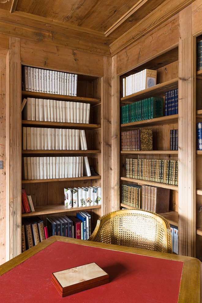 Inspiration for a rustic home design remodel in Denver