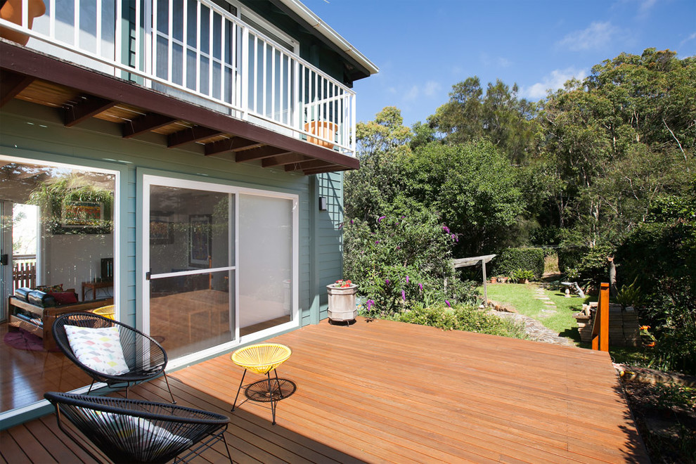 Design ideas for a midcentury deck in Wollongong.
