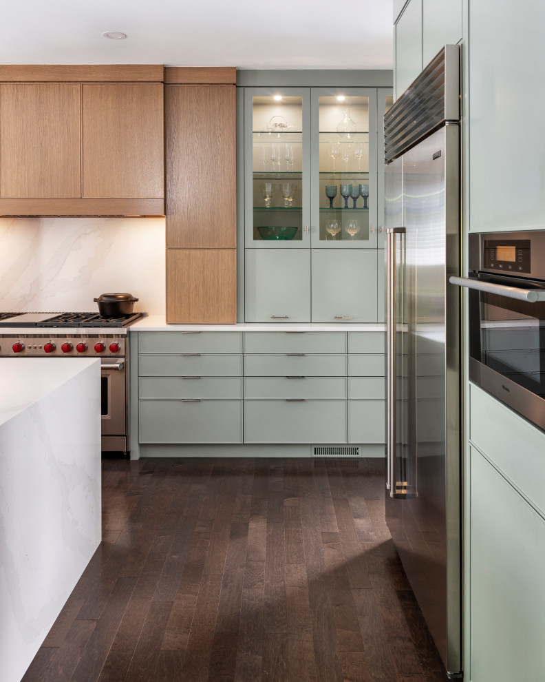 Transitional kitchen photo in Ottawa