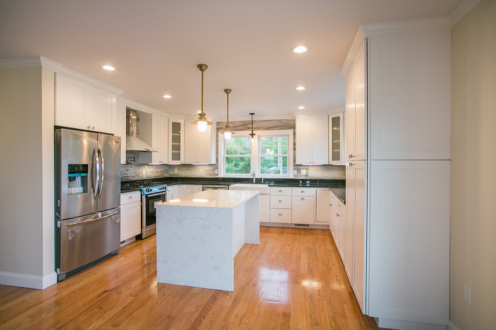 Kitchen - kitchen idea in Providence