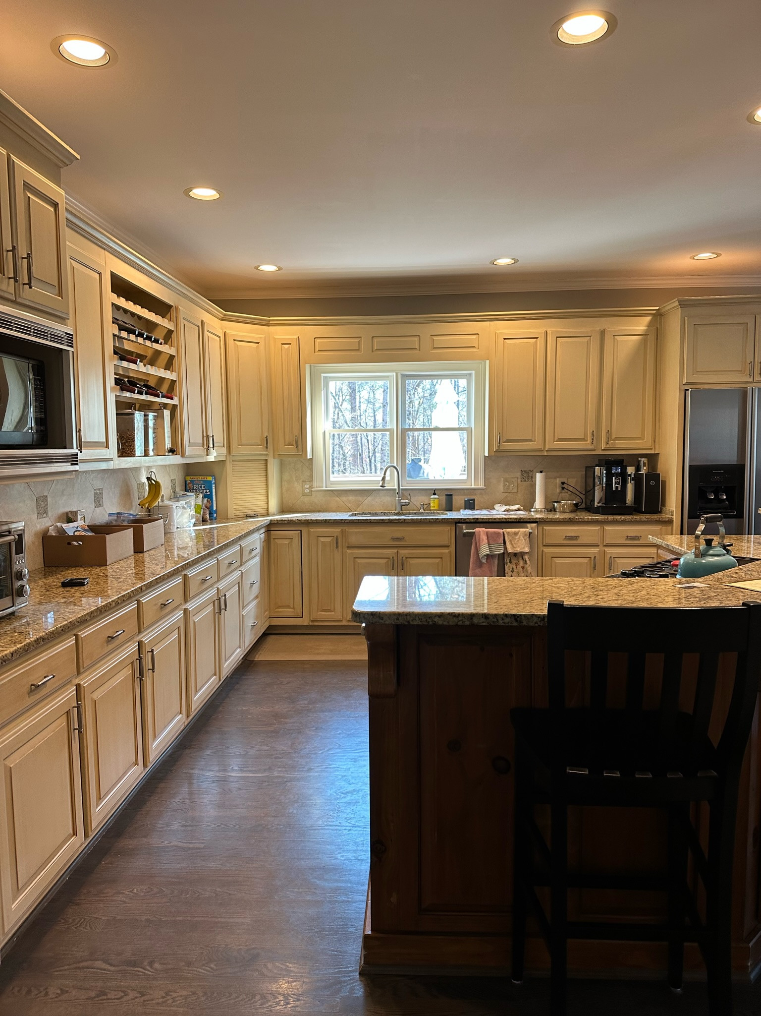 EAST COBB calming and peaceful kitchen