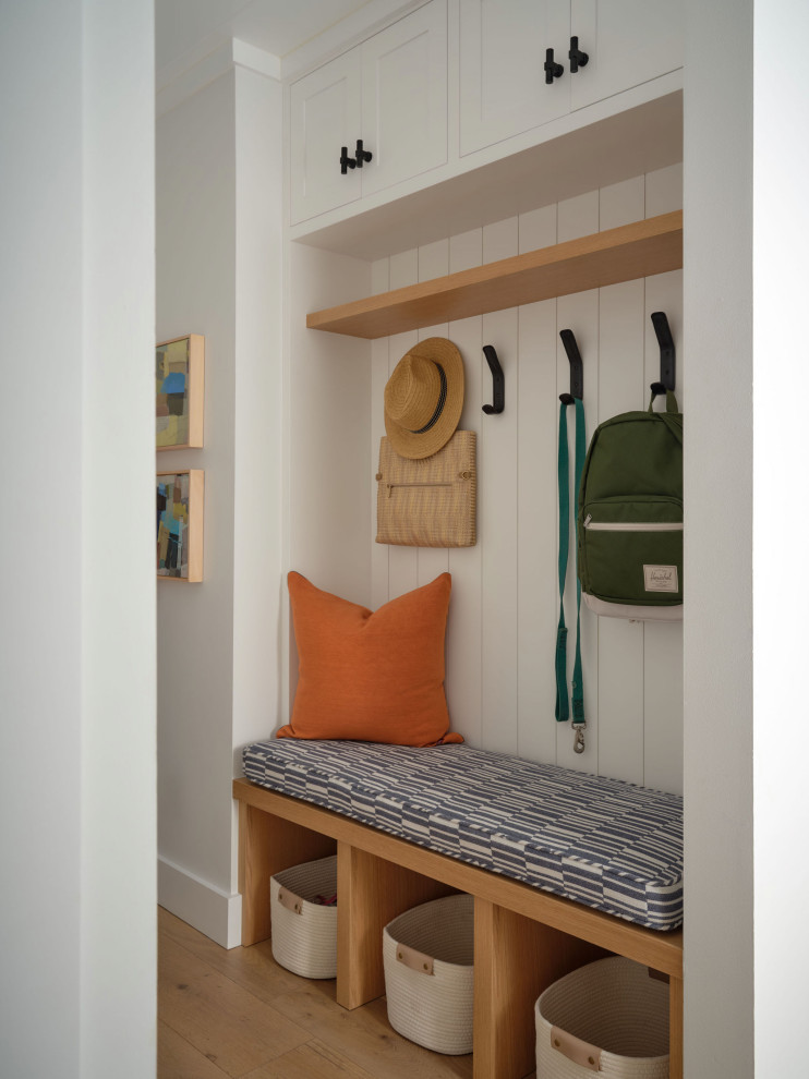 Transitional entryway photo in San Francisco