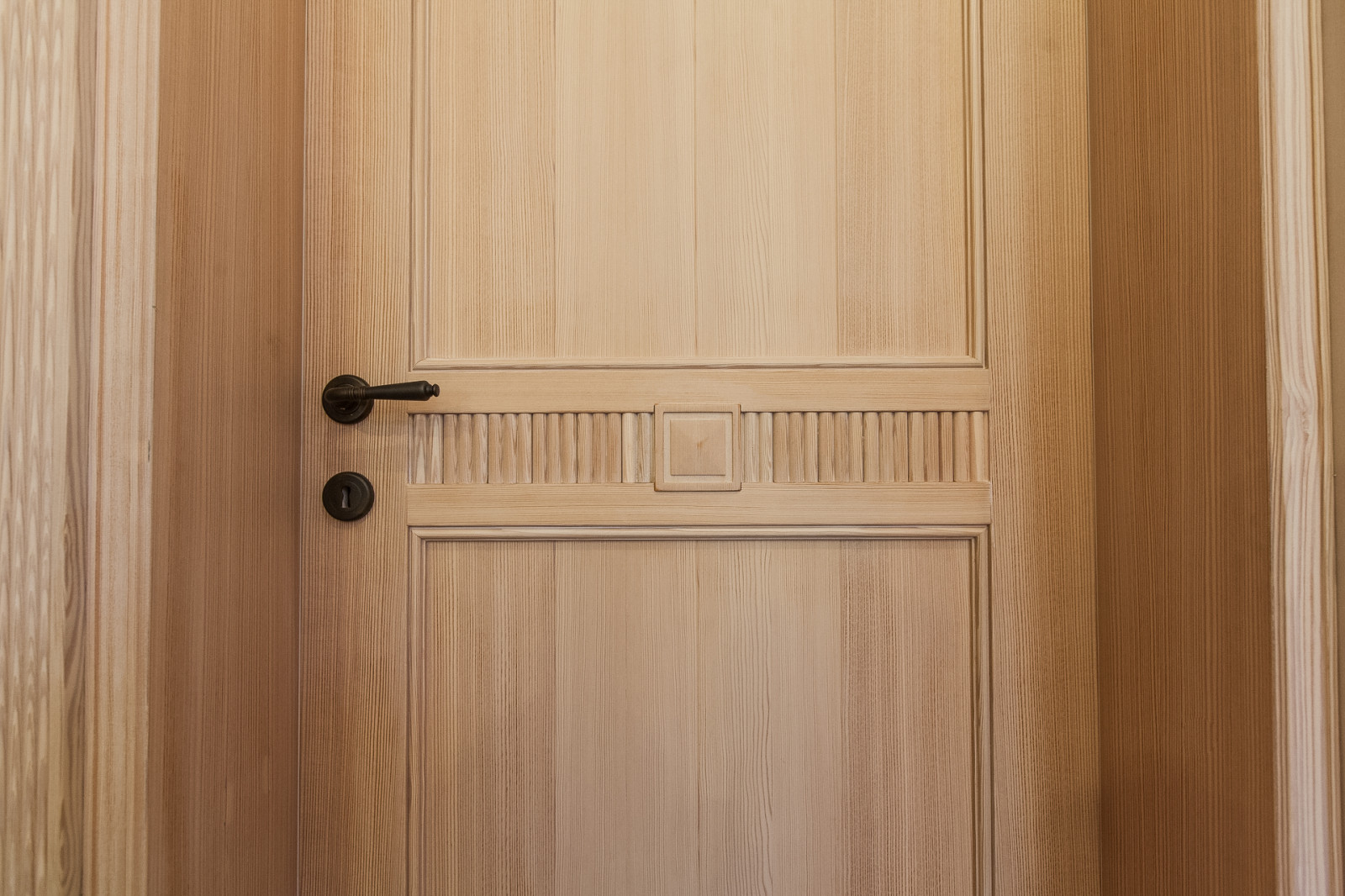 Дом на озере