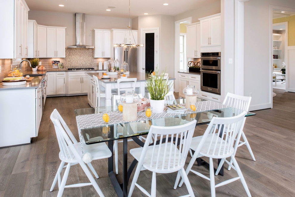 Example of a transitional home design design in Baltimore