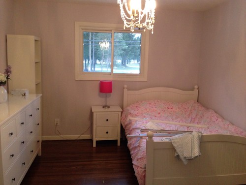 Window treatment ideas for young girls room