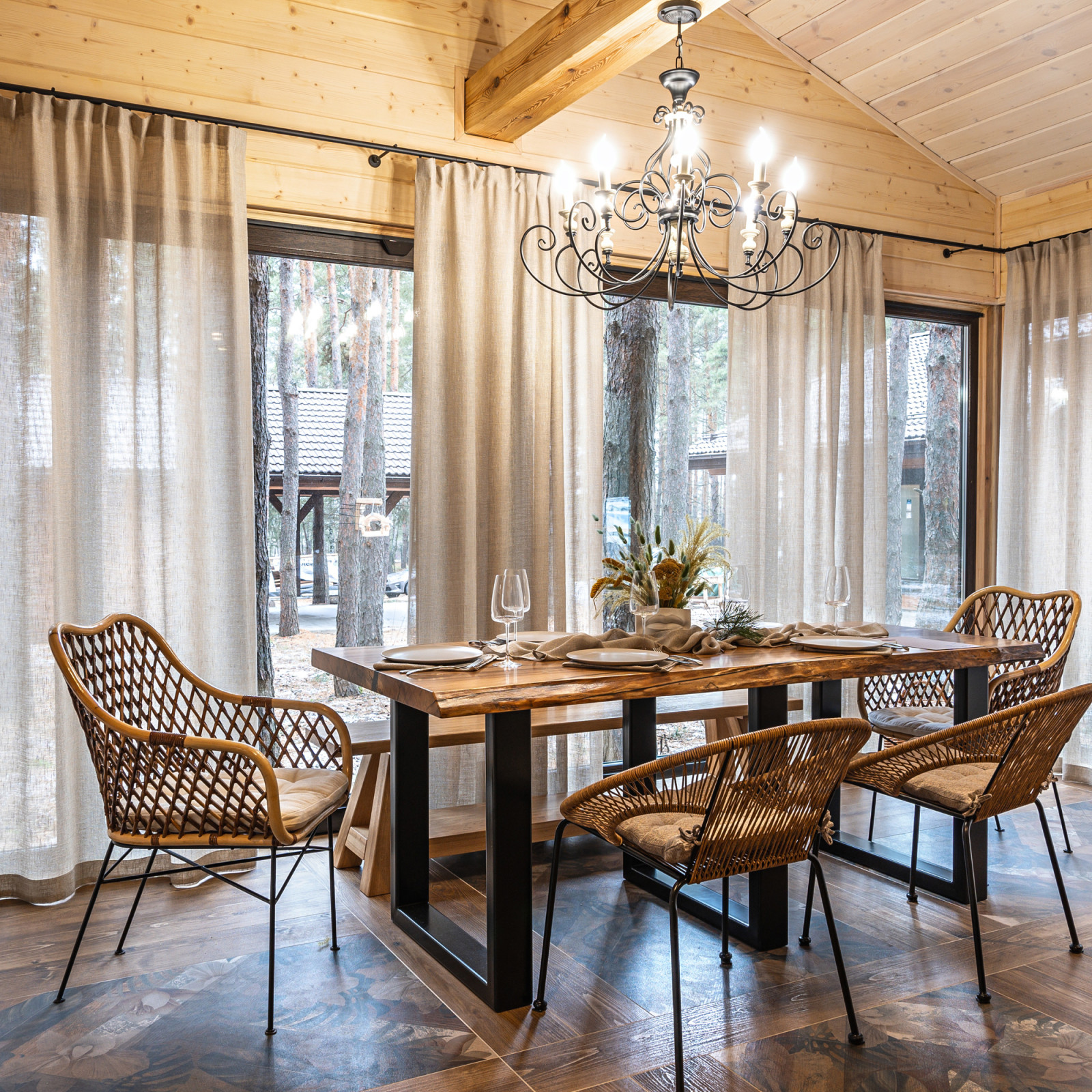 Загородная беседка для отдыха