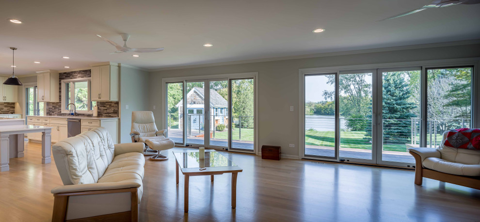 Contemporary Lakefront Residence