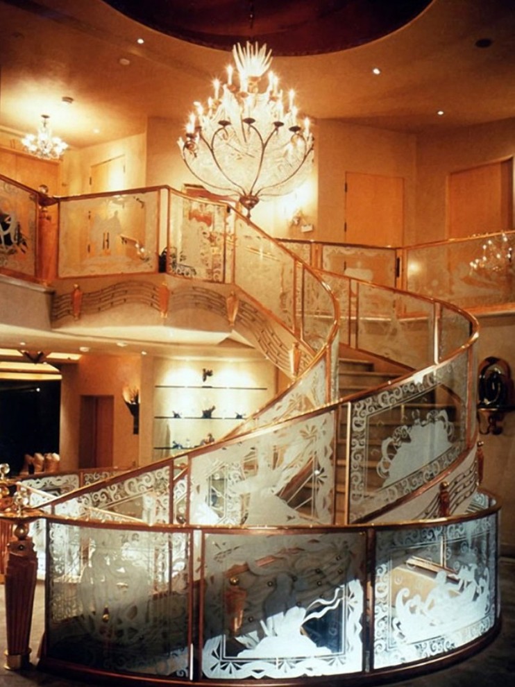 This is an example of a contemporary staircase in Houston.