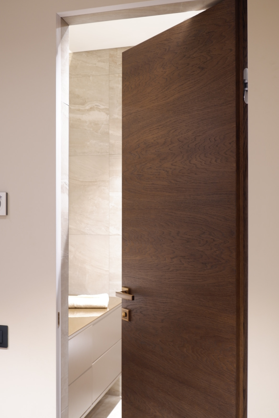 Двери Dorian в минималистичном проекте ЖК Soho + Noho @sohoplusnoho