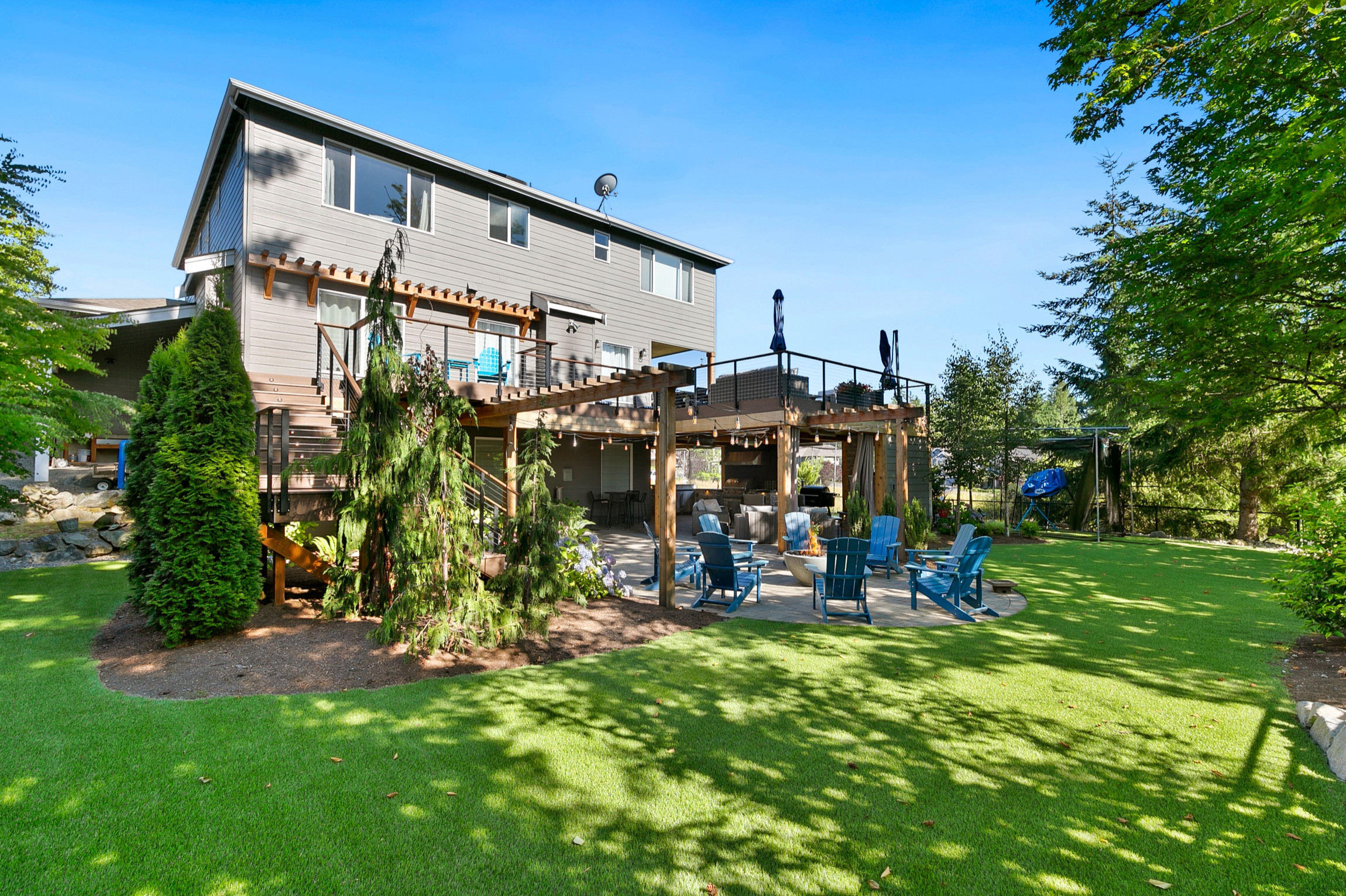 2-level entertaining in Sammamish