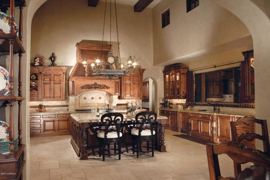 Inspiration for a huge transitional home design remodel in Phoenix