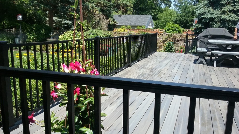 Fiberon Gray Birch Deck w/ TREX Signature Aluminum Railing New York