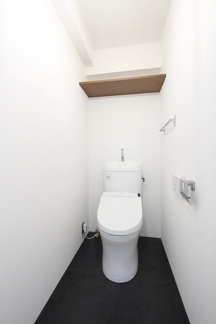 RUGGED industriale-bagno-di-servizio