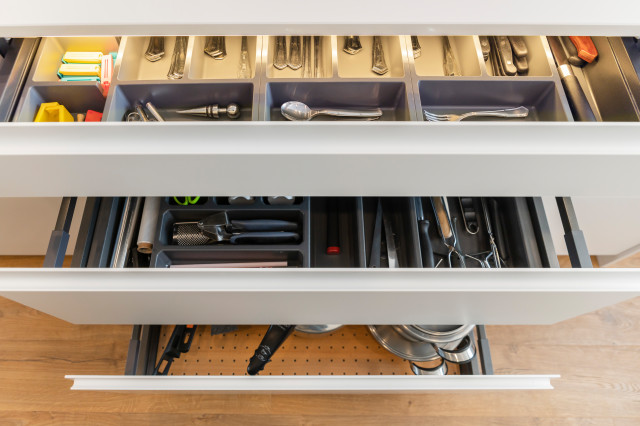 Reforma Integral El Limonar contemporary-kitchen